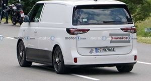 На видео замечен прототип электрического микроавтобуса VW ID Buzz