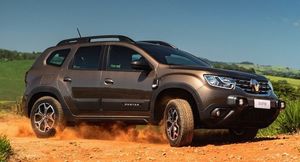 Роскомнадзор закупит четыре машины Renault Duster за 15 миллионов рублей каждый