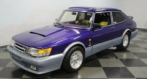 Старый Saab 900 прошел модернизацию и получил мотор V8