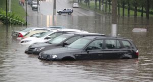 Совет эксперта: как распознать автомобиль, который пострадал от наводнения?