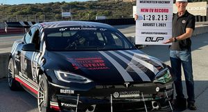 Tesla Model S Plaid установила новый рекорд для электромобилей на трассе Laguna Seca