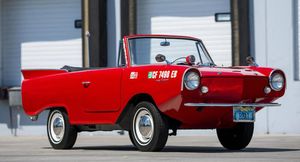 На аукционе продадут редкий кабриолет-амфибию Amphicar 770 1965 года