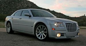 Представлена 1000-сильная версия седана Chrysler 300
