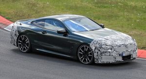 Купе BMW 8 2022 года замечено на Нюрбургринге