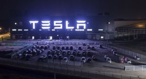 Китайские покупатели отвернулись от Tesla — шанхайский завод компании теперь работает на Европу