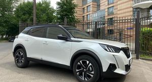 Тест-драйв кроссовера Peugeot 2008 GT: модель ни в чем не уступает современным авто