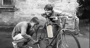 Как советские мальчишки украшали свои велосипеды?