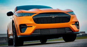 Ford начал поставки клиентам Ford Mach-E GT