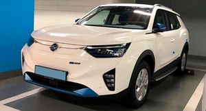 Новую модель воскресающей компании SsangYong поймали без камуфляжа