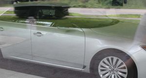 В заброшенном автосалоне Saab нашли уцелевший флагманский седан 9–5