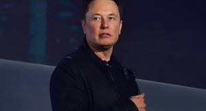Илон Маск признал несовершенство автопилота в электромобилях Tesla