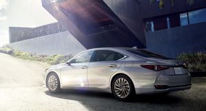 Раскрыты детали обновленного Lexus ES для японского рынка