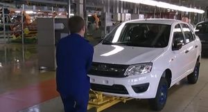В Астрахани из продажи исчезли «Lada Granta»: дефицит модели ощущается по всей России