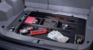 Эксперты назвали инструменты, которые всегда должны быть в багажнике авто
