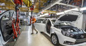 АВТОВАЗ вновь приостановил производство автомобилей из-за дефицита компонентов