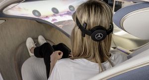 Компания Mercedes показала в Мюнхене действующую систему управления автомобилем силой мысли
