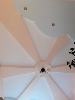 Потолок из гипсокартона в детскую комнату