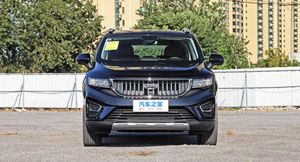 Geely обновил 7-местный кросс Haoyue спустя год после презентации. Он уже у дилеров