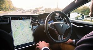 NHTSA привлекает к расследованию дела об автопилоте Tesla других автопроизводителей