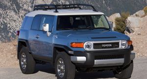 Ретро-внедорожник FJ Cruiser от Toyota станет коллекционным, как классические FJ, вдохновившие его