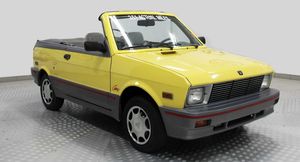 На аукционе продали редкий кабриолет без пробега по цене Lada Vesta