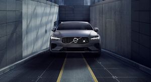 Volvo объявляет об отзыве 19 000 автомобилей из-за проблем с ремнями безопасности