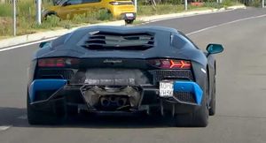 На тестах был замечен необычный прототип Lamborghini Aventador