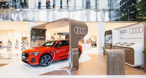 Прогрессивное эко-пространство Audi в универмаге «Цветной»
