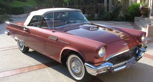 Ford Thunderbird 1955-1957: первый персональный «суперлюкс»