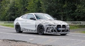 Тестирование нового BMW M4 CSL на трассе Нюрбургринг раскрывает очередные подробности