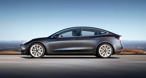 Tesla вновь подняла цены на Model S и Model Y из-за нехватки полупроводников