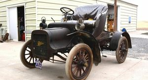 Cadillac 1906 года, надолго забытый в гараже