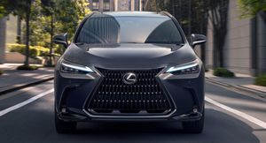 Lexus NX появится на рынке РФ в четырех комплектациях