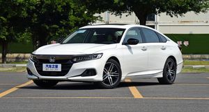 Со стартом «живых» продаж Honda Accord подешевела на 110 тысяч рублей