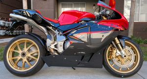 Новый спортивный мотоцикл Tamburini Corse F43 Tributo на базе MV Agusta F4 показали на официальном фото