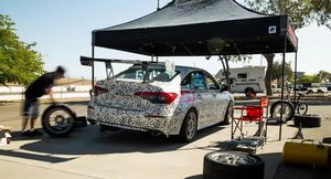 Бренд Honda готовится к гонкам с Civic Si 2022 года