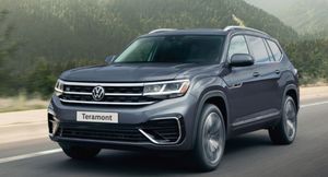Обновленный Volkswagen Teramont передали первому клиенту в России