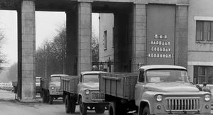 Какой грузовик в СССР ценили больше: ГАЗ-53 или ГАЗ-52?