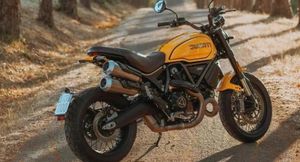 Ducati представил два обновленных байка Scrambler 1100 Tribute Pro 2022 и Scrambler 800 Urban Motard