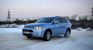 Особенность эксплуатации гибридного кроссовера Mitsubishi Outlander PHEV