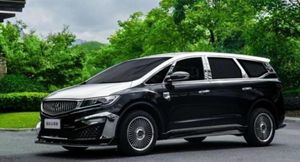 Компания Geely представила премиальный минивэн Jiaji