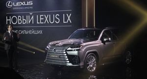 Компания Lexus показала в Петербурге новый внедорожник LX