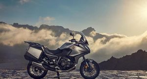 Honda представила новый спортивно-туристический мотоцикл NT1100 2022 модельного года