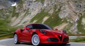 Alfa Romeo SZ имеет необычный вид, но является отличным автомобилем для водителя