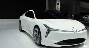 Китайская компания Hozon Auto представила автомобиль Neta V Pro EV с интеллектуальной системой безопасности от Qihoo 360