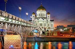 Табу на шаурму и такси: 5 советов приезжим от иностранцев, которые в Москве как дома