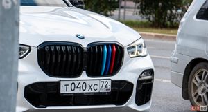 Некоторые модели BMW выпускаются без сенсорных дисплеев из-за нехватки чипов