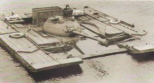 Советский танк, который ездил по суше и плавал по воде