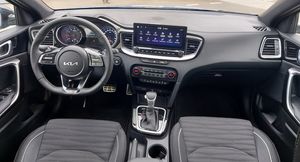 Новый Kia Ceed без пробоев и с клиренсом 160. Это кроссовер?