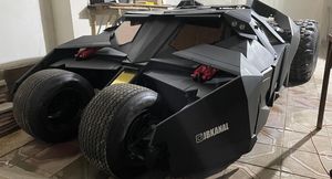 На Авто.ру выставили на продажу самодельный «Бэтмобиль» за 75 млн рублей